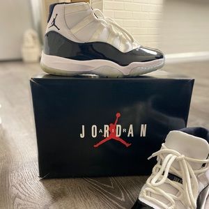 Jordan 11 Retro Concord (2018)